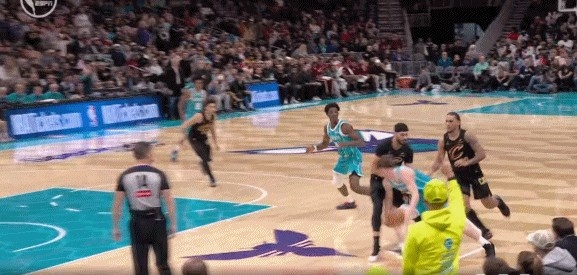 PC结果查询-回手掏？克尼佩尔突破附加动作打到小南斯 被吹技术犯规